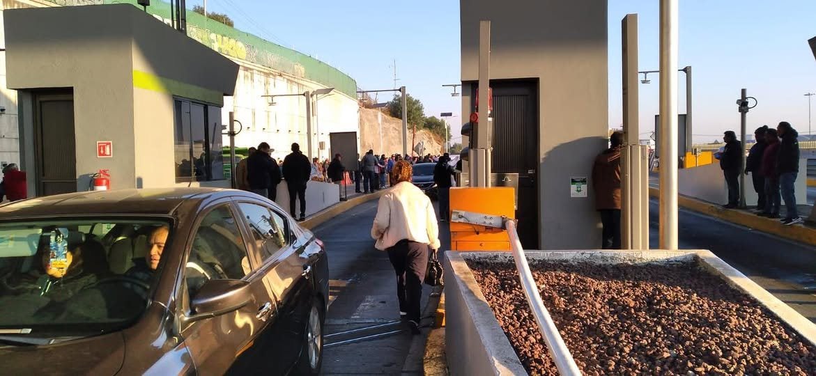 Al menos tres casetas han sido tomadas por los trabajadores / Redes Sociales