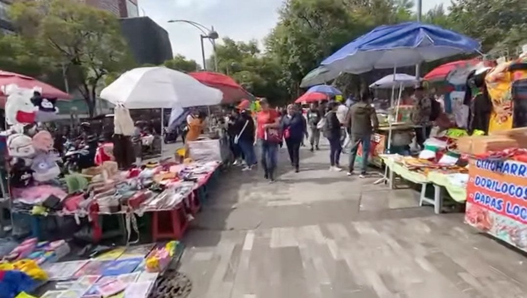 Los trabajadores se retiraron sin causar algún altercado. | Redes Sociales