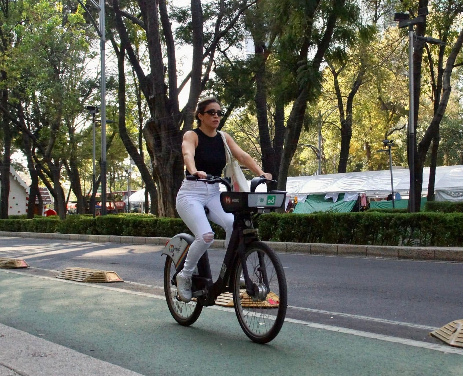 Cada día crece más la utilización de las bicicletas públicas / FB: @LaSemovi