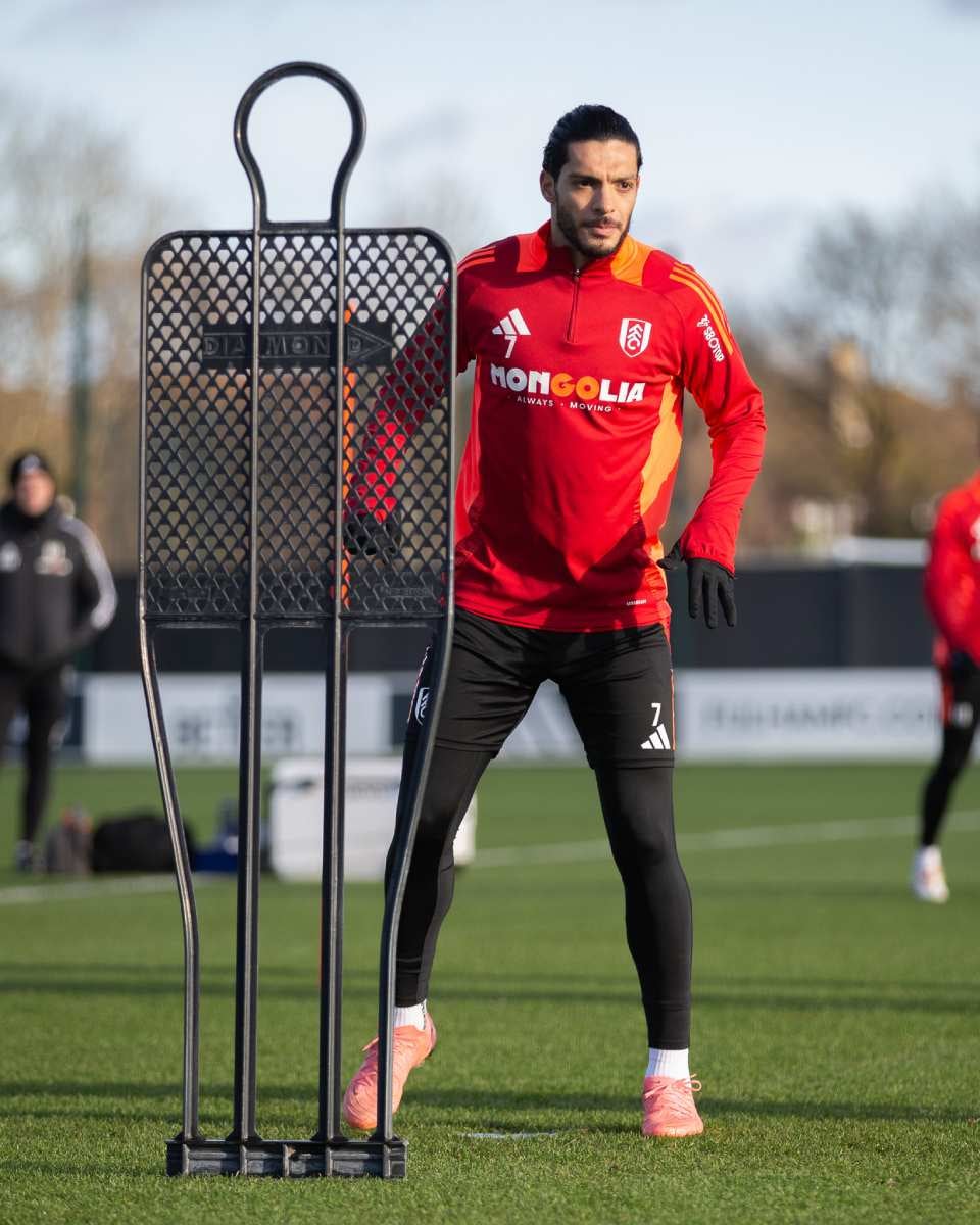 Raúl Jiménez en entrenamiento con Fulham