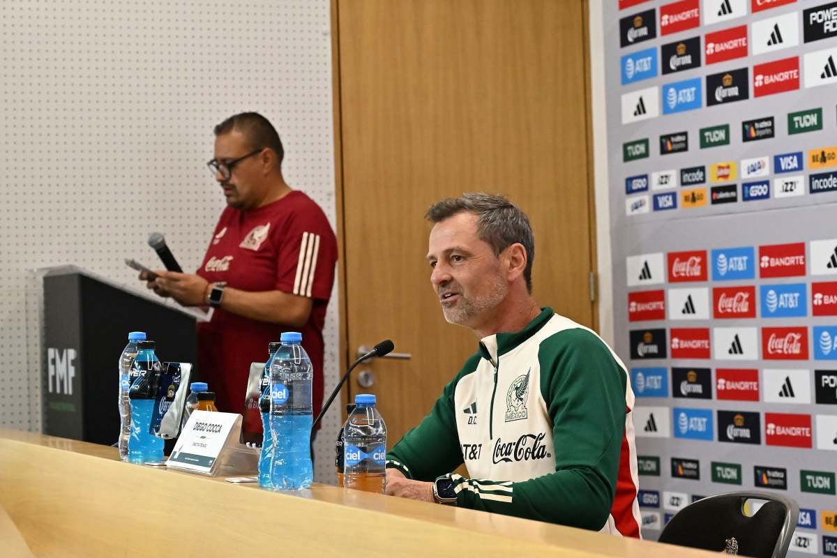 Diego Cocca en conferencia de prensa con la Selección Mexicana 