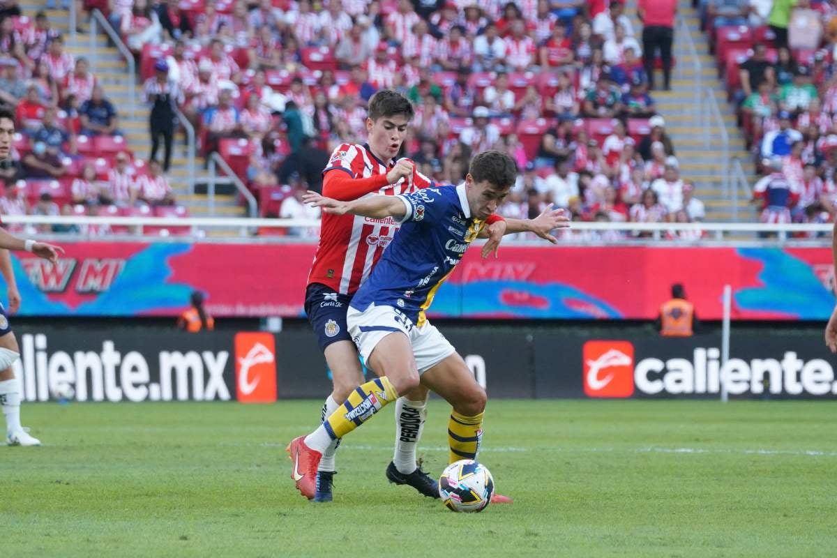 Hormiga González en partido ante Atlético San Luis