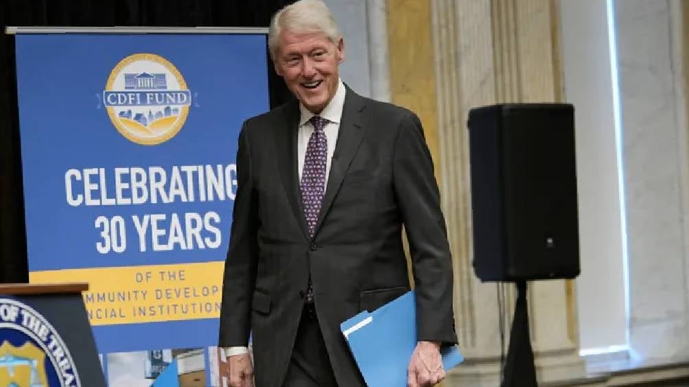 El expresidente Bill Clinton, de 78 años, se encontraba en su domicilio en Washington cuando fue trasladado al hospital.| AP 