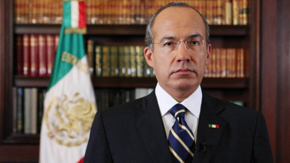  Felipe Calderón es un político mexicano que se desempeñó como presidente de México desde 2006 hasta 2012. | RS 