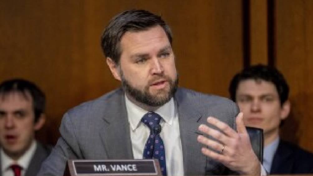 JD Vance, nacido el 2 de agosto de 1984 en Middletown, Ohio, es un político, empresario, autor y exmarino estadounidense. | AP