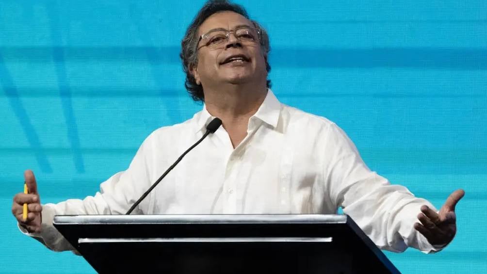 El Presidente de Colombia, Gustavo Petro, anunció que tomará medidas similares en respuesta a las amenazas de aranceles y sanciones del Gobierno de Estados Unidos.| AP 