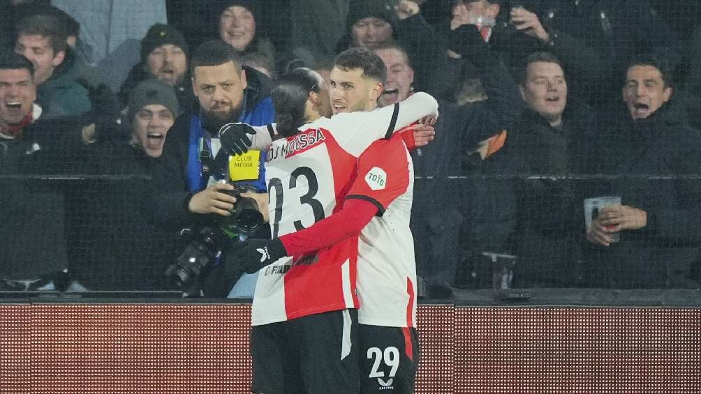 Santi celebra un gol con Feyenoord | AP