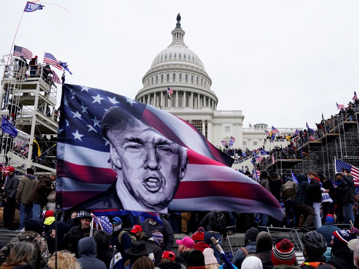 La detención sucedió horas antes de la visita de Trump al Capitolio