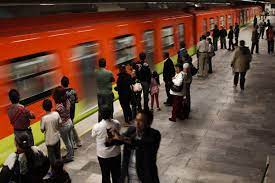 El metro es uno de los transportes más usados en la ciudad capitalina