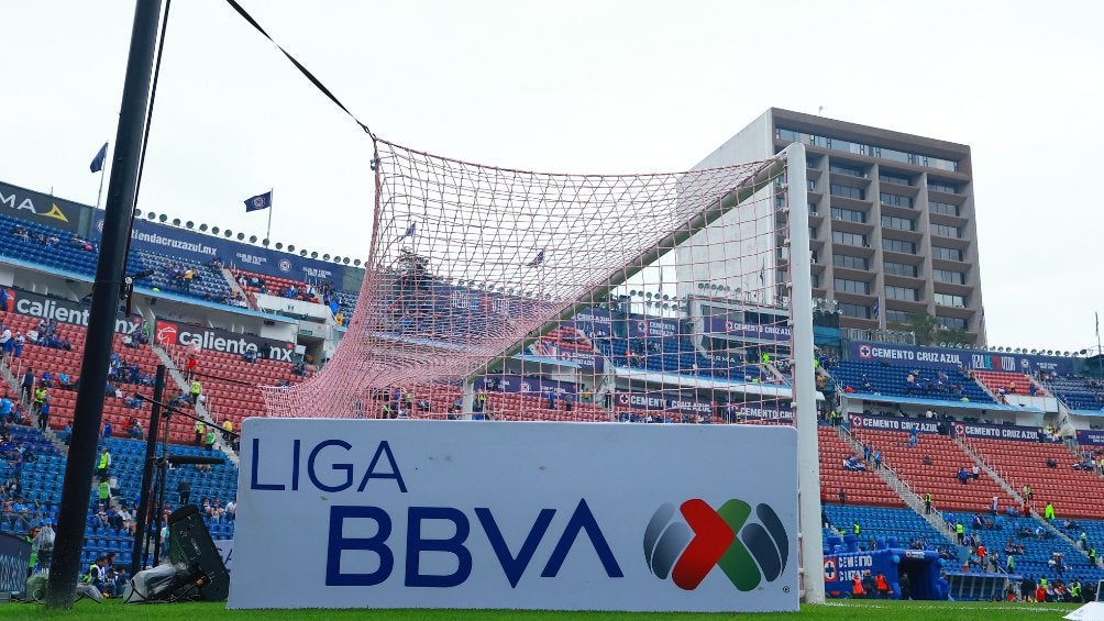 Logo de la Liga MX en el Estadio Ciudad de los Deportes