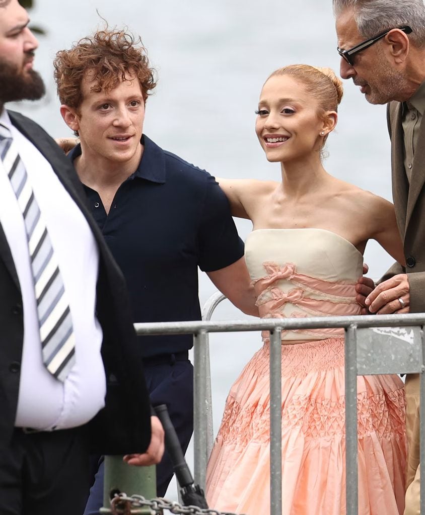 Ariana Grande conoció al actor durante el rodaje de 'Wicked'