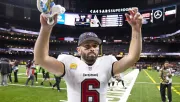 Baker Mayfield se sobrepone a tres intercepciones y comanda triunfo de Tampa Bay