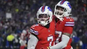 Buffalo sufre pero vence a los Patriotas y le pisa los talones a los Chiefs