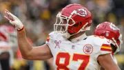 Travis Kelce se convierte en el jugador con más recepciones de touchdowns en la historia de Chiefs