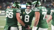 Jets vence 32 a 20 a los Dolphins