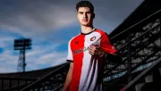 Feyenoord firma competencia de Santi Giménez en el hijo de Robin Van Persie