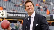 Directivo de Fox califica rumores sobre Brady como “un carrusel interminable” de historias