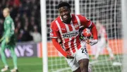 PSV le quitó el invicto al Liverpool