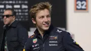 Helmut Marko destaca diferencia entre Checo Pérez y Liam Lawson: 'Es mucho más entusiasta'