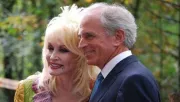 Muere el esposo de la cantante Dolly Parton a los 82 años de edad