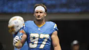 ¡Se va de los Chargers! El equipo angelino se desprendio de Joey Bosa