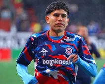 Camilo Cándido y Carlos Vargas cerca de salir de Cruz Azul