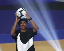 Ronaldinho elige al mejor jugador de todos los tiempos y ¡No es Messi!