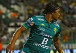 Carlos Peña durante el partido contra Xolos