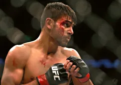 Yair 'Pantera' Rodríguez sangrando de la ceja, en una pelea de la UFC