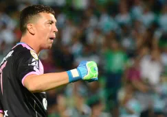 Marchesín celebra tras salvar el penalti