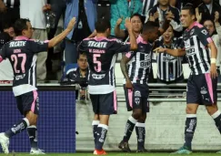 Jugadores de Monterrey celebrando la anotación de Funes Mori