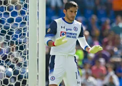 Jesús Corona, en partido con Cruz Azul