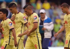 Los jugadores del América en la cancha del Azteca