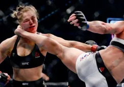 Momento en el que Rousey es impactada