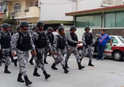 Elementos de la Marina en las cercanías del estadio 