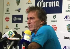 Ricardo La Volpe en conferencia de prensa