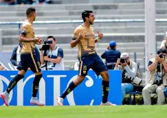 Lalo Herrera festeja un gol contra Veracruz