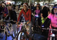 Ciclistas reunidos en Paseo de la Reforma