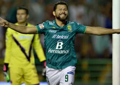 Miguel Sabah festeja uno de sus goles con León 