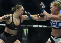 Ronda y Holm en el intercambio de golpes