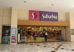 Entrada de una tienda Suburbia