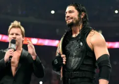 Roman Reigns durante un segmento de Raw