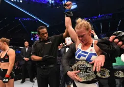 Holly Holm después de ganar el campeonato