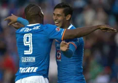 Jorge Benítez y Joffre Guerrón festejan un gol