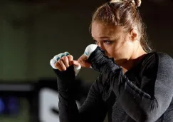 Ronda Rousey entrena previo a un evento