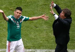 Oribe y Herrera celebran en juego del Tri