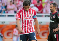 Omar Bravo lamentando el fallo del penalti