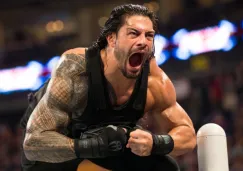 Roman Reigns hace su entrada en Raw