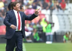 Miguel Herrera durante el partido contra América