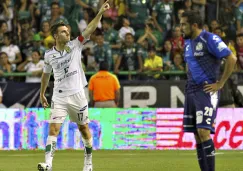 Boselli festeja uno de sus tres tantos contra Puebla